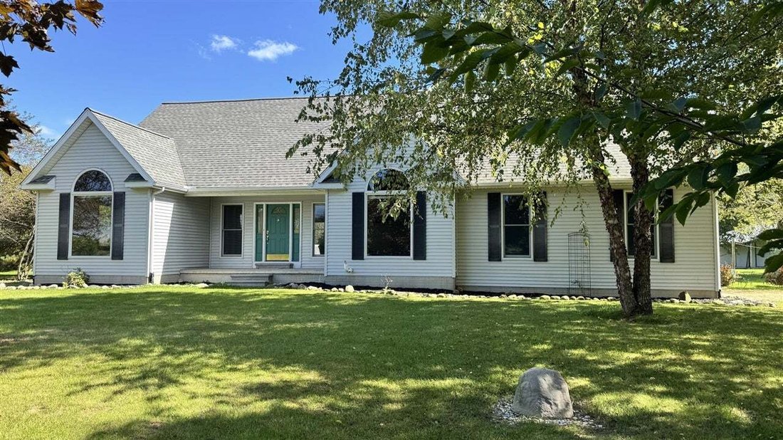 House in Manitou Beach-Devils Lake, Michigan, United States 1 - 19046587