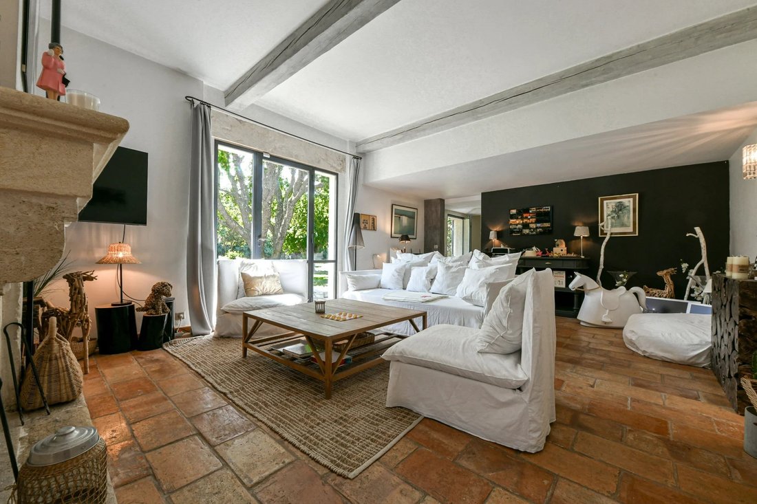 Estate in Uzès, Occitania, France 4 - 19047129