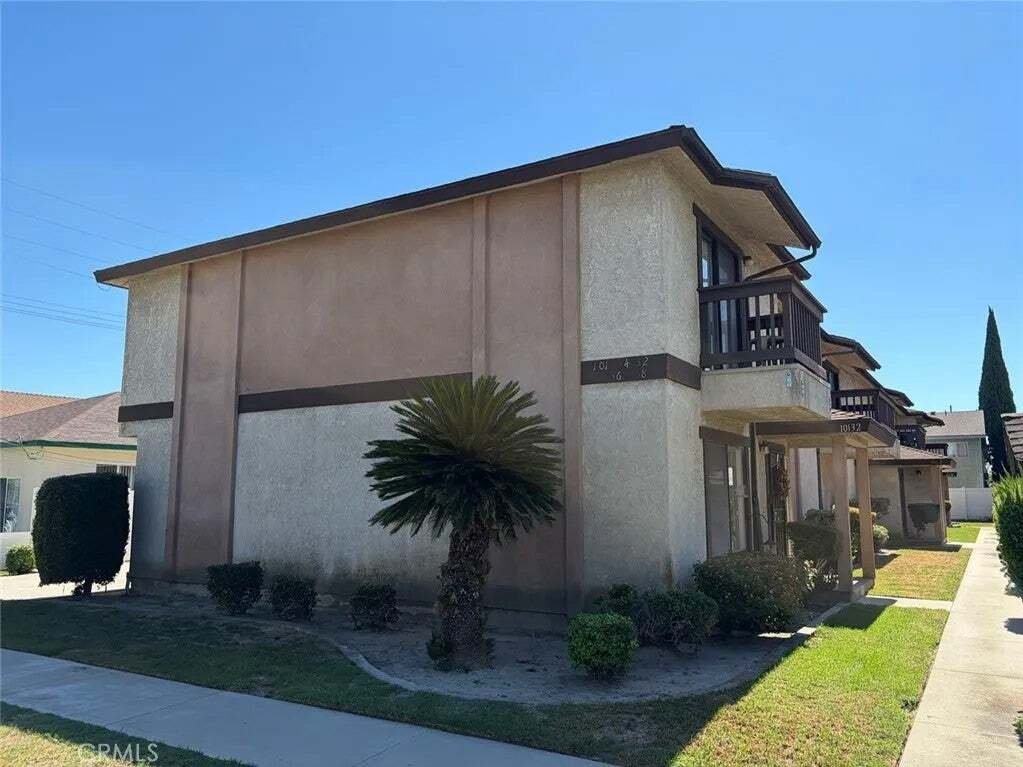 Bellflower, California, United States 1 - 19046422