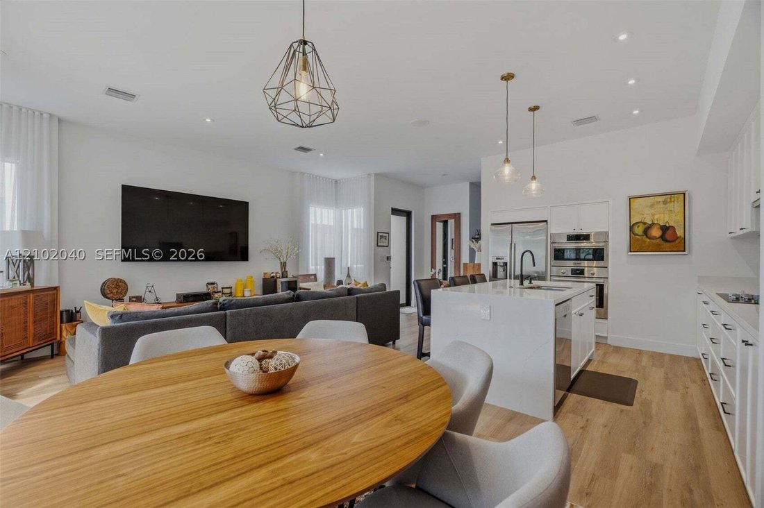 Townhouse in Miami, Florida, United States 5 - 19046068