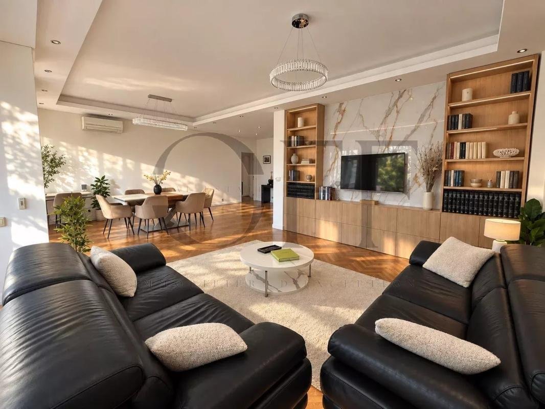 Apartment in Bonneveine, 8e Arrondissement, Marseille 2 - 19046855