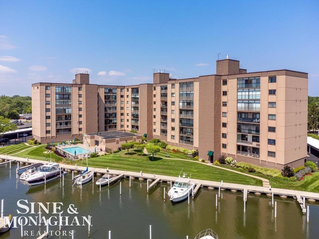 Condominio en St. Clair Shores, Míchigan, Estados Unidos 1 - 19046569