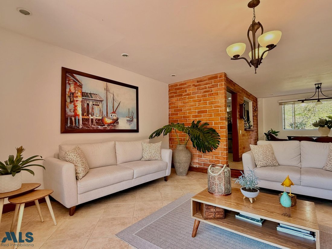 Casa en Envigado, Antioquia, Colombia 3 - 19048786