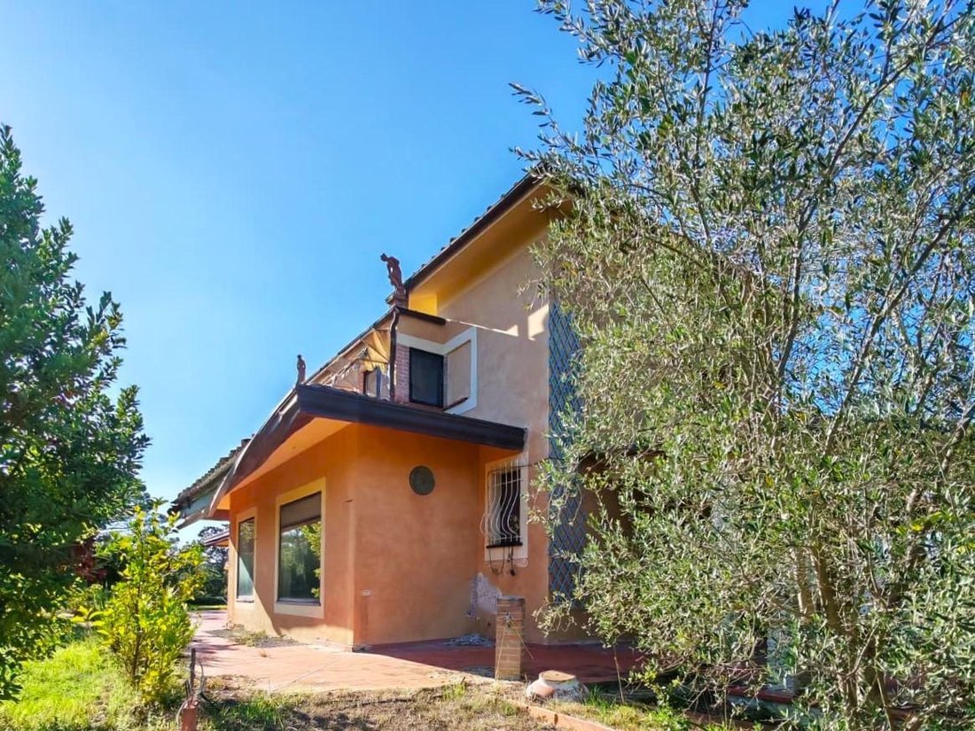 Villa in Casciana Terme Lari, Tuscany, Italy 5 - 19046456