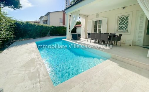 Villa à Pietrasanta, Toscane, Italie 1