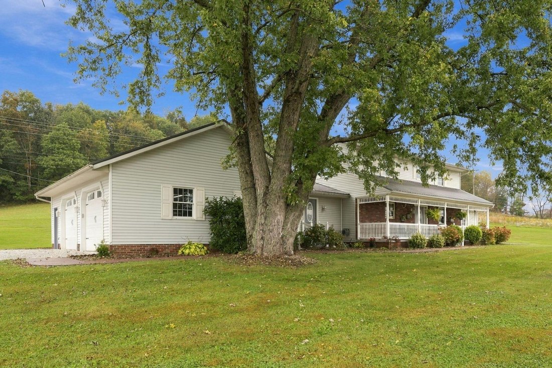 House in Lore City, Ohio, United States 3 - 19045857