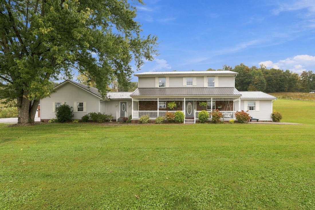 House in Lore City, Ohio, United States 1 - 19045857