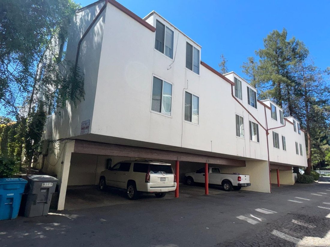 Santa Clara, California, United States 2 - 19048451