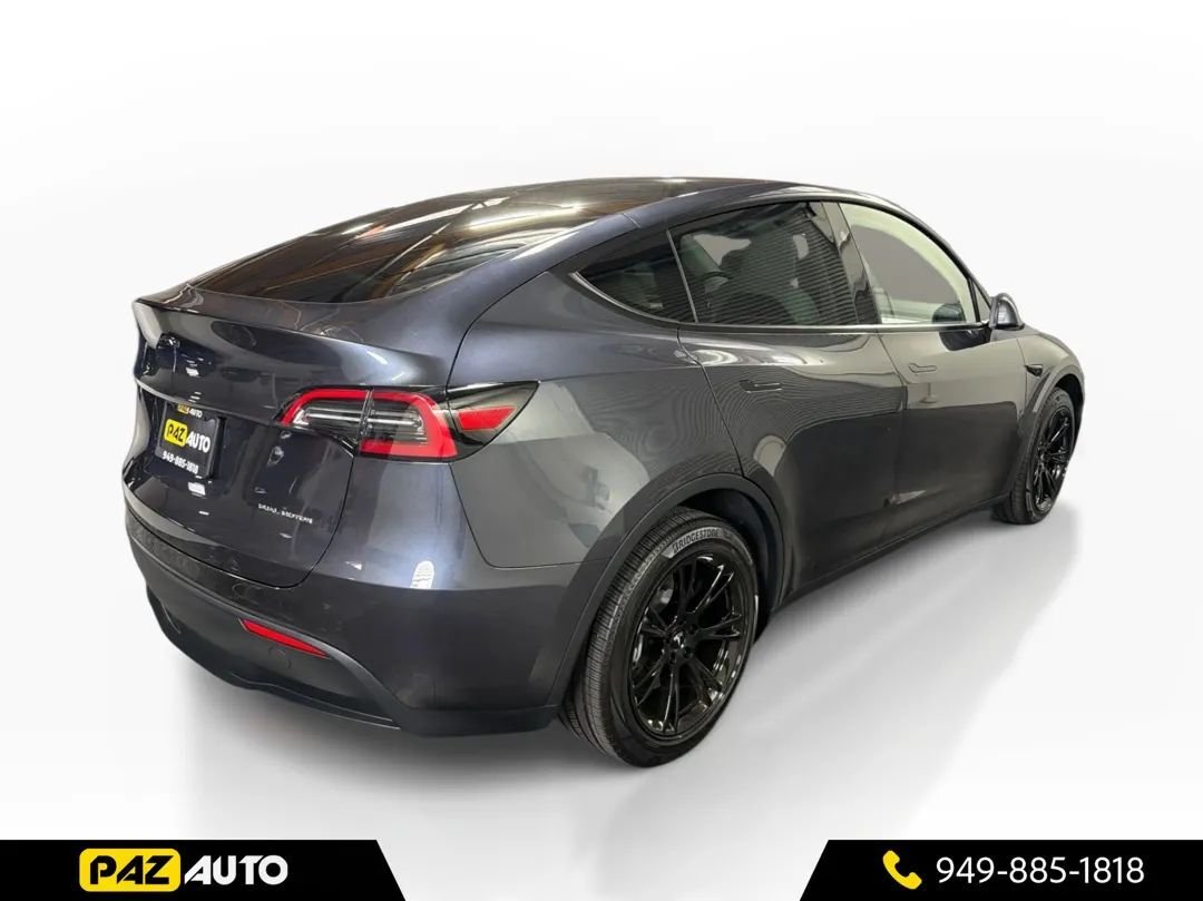 Suv in Laguna Hills, CA, United States 5 - 19047370