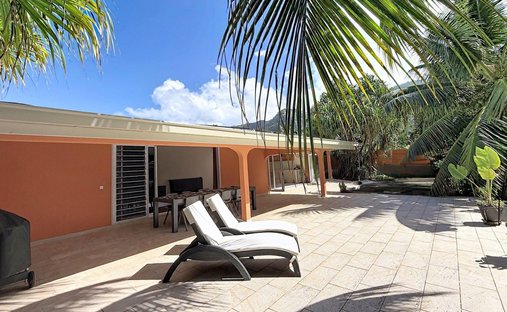 Haus in Papara, Inseln über dem Winde, Französisch-Polynesien 1