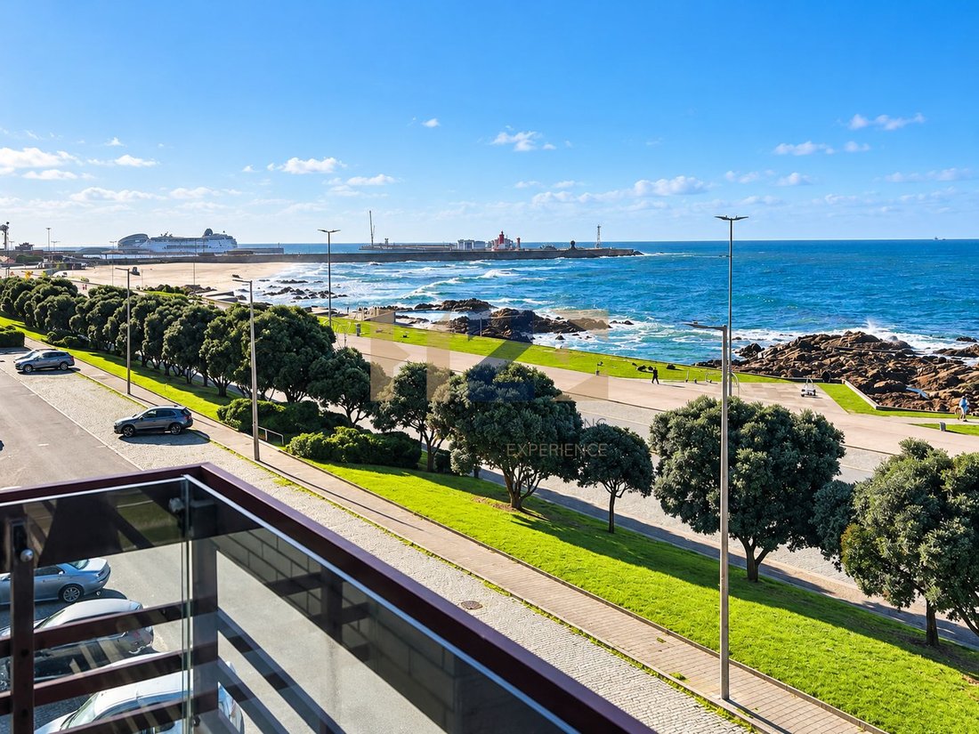 Apartment in Matosinhos e Leca da Palmeira, Porto District, Portugal 1 - 18728485