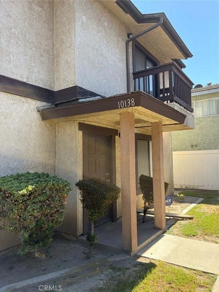 Bellflower, California, United States 5 - 19046422