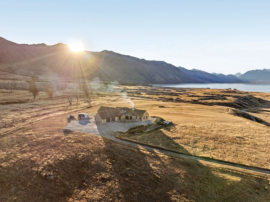 House in Lake Ōhau, Canterbury, New Zealand 1 - 18202543