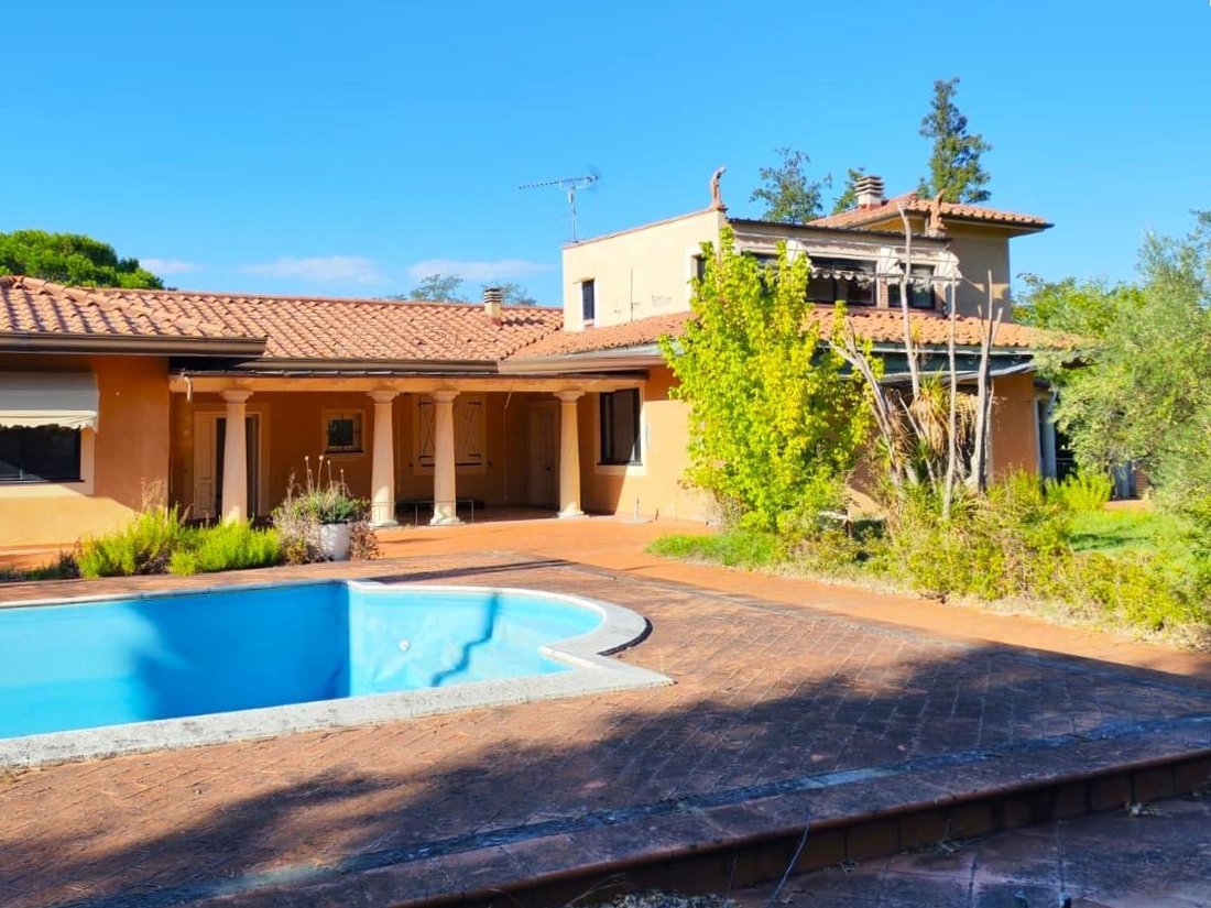 Villa in Casciana Terme Lari, Tuscany, Italy 2 - 19046456
