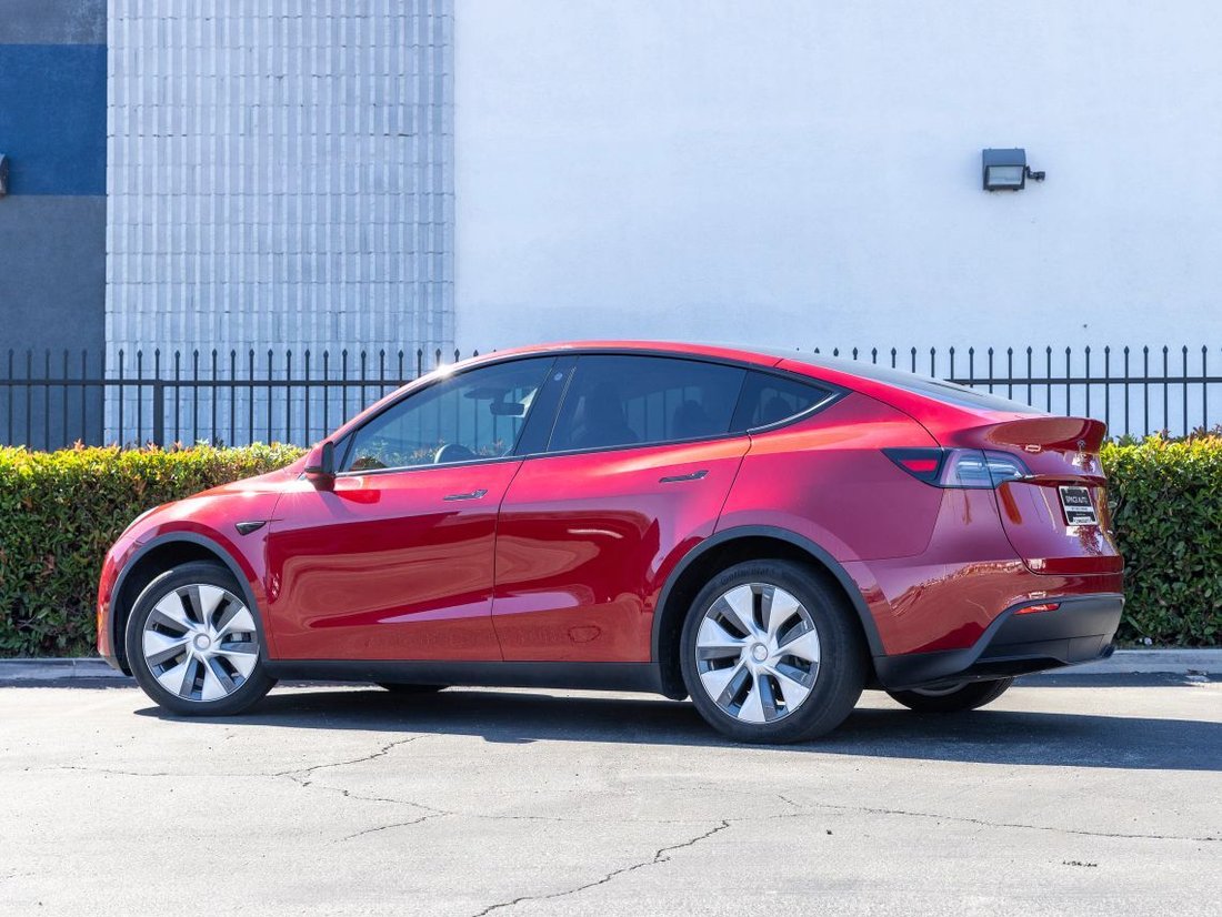 Suv in Azusa, CA, United States 4 - 19018995