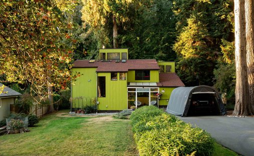 House in Bowen Island, British Columbia, Canada 1