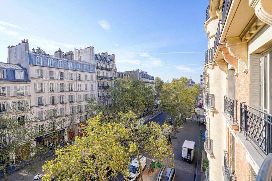 Apartment in Gros Caillou, Paris 7e Arrondissement, Paris 2 - 19046896