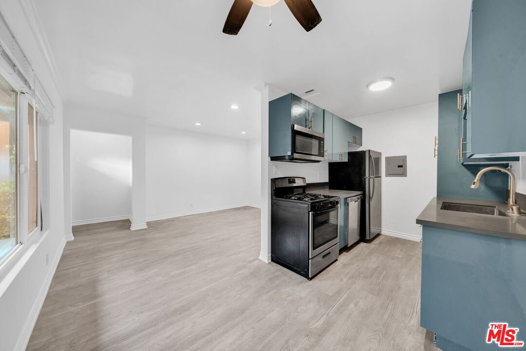Santa Monica, California, United States 1 - 19047209