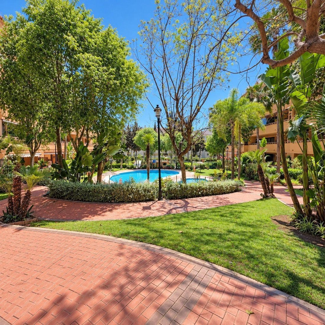 Apartment in Marbella, Andalusia, Spain 1 - 19046995
