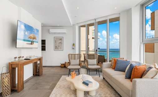 Condo in Eagle Beach, Aruba 1