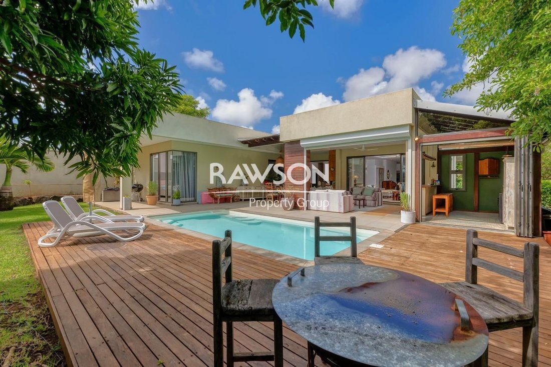 Villa in Petit Raffray, Rivière du Rempart District, Mauritius 1 - 19044941