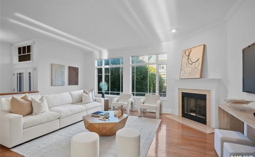 Townhouse in Edgewater, New Jersey, United States 1