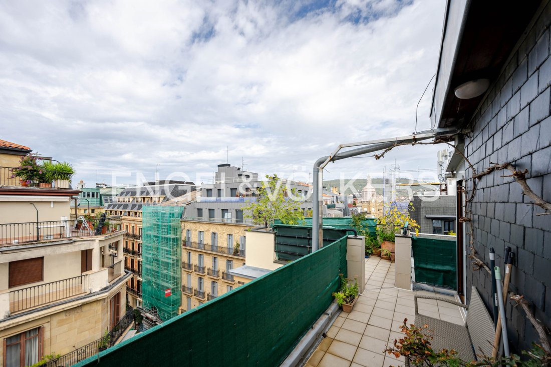 Penthouse in Centro, Donostia-San Sebastian, Spain 5 - 19047248