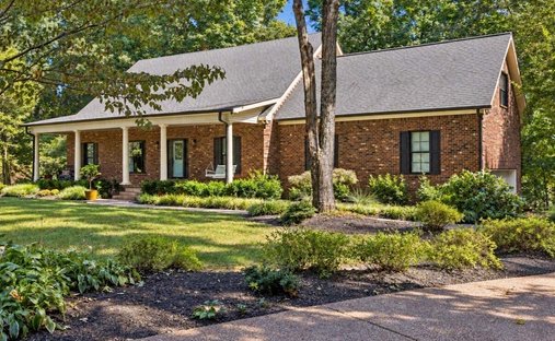 House in Burns, Tennessee, United States 1