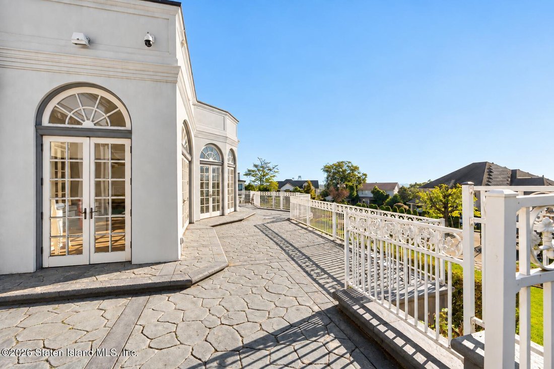House in New York, New York, United States 2 - 19045401