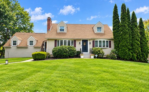 House in Bloomfield, Connecticut, United States 1