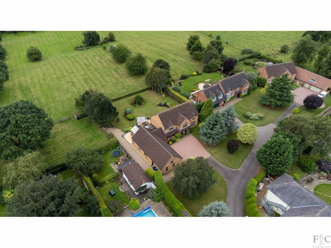House in Thurnby, England 4 - 19048844