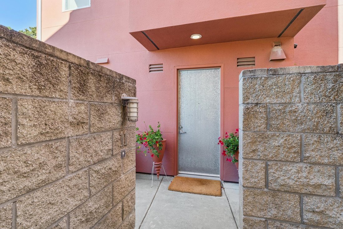 Condo in San Rafael, California, United States 3 - 19046764