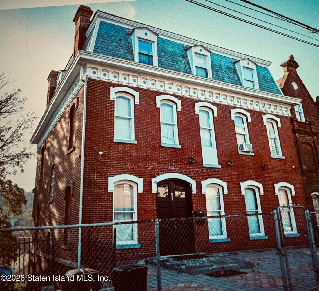 House in New York, New York, United States 2 - 19045404
