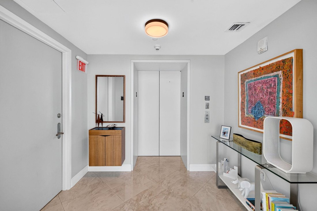 Condo in Fort Lauderdale, Florida, United States 5 - 19046340