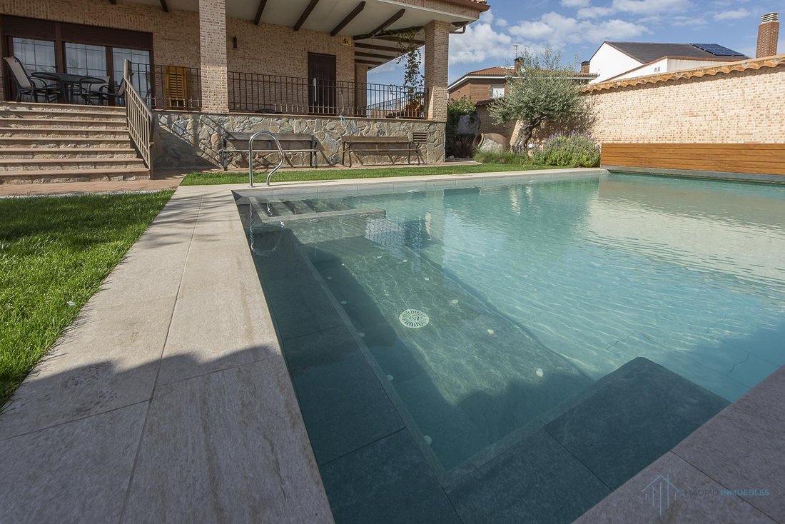 Chalet in Brenes, Andalusia, Spain 4 - 19045879