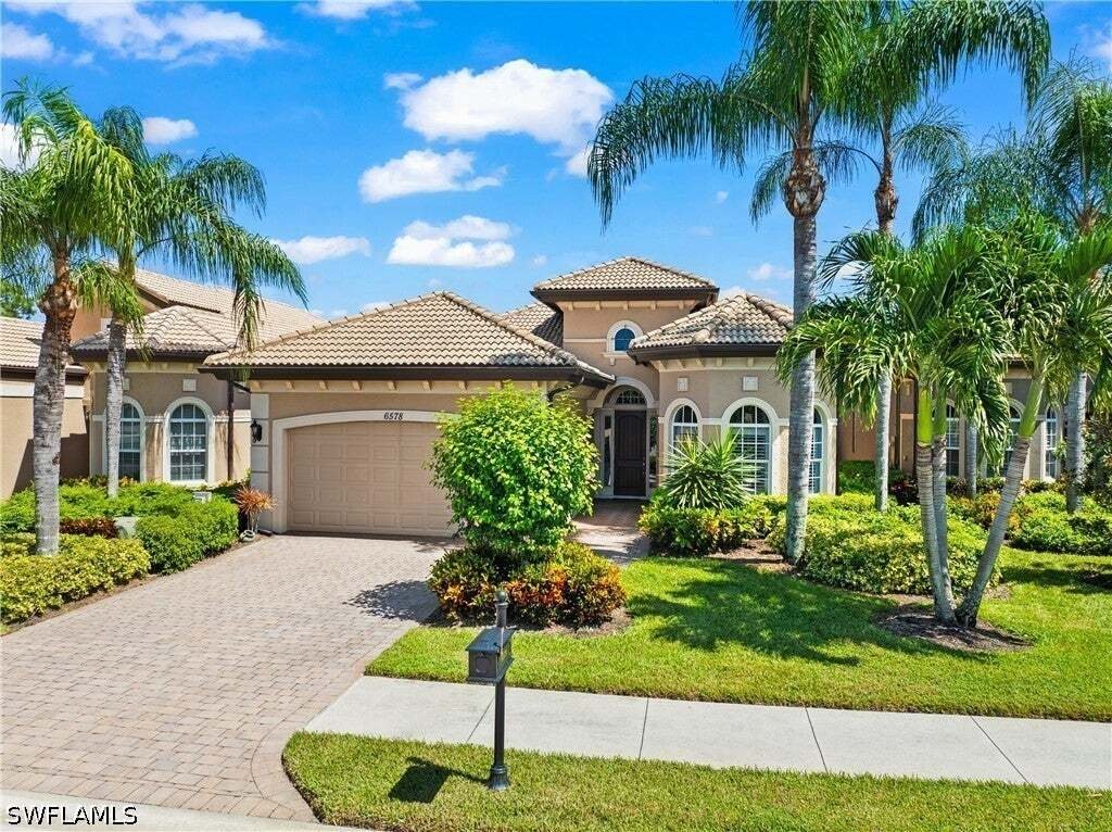 House in Naples, Florida, United States 1 - 19045697