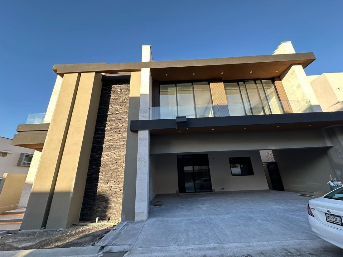 Casa en Monterrey, Nuevo León, México 1 - 19045261
