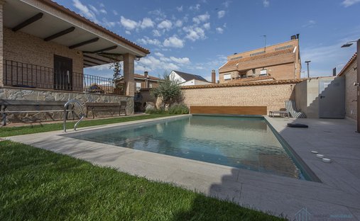 Chalet in Brenes, Andalusia, Spain 1