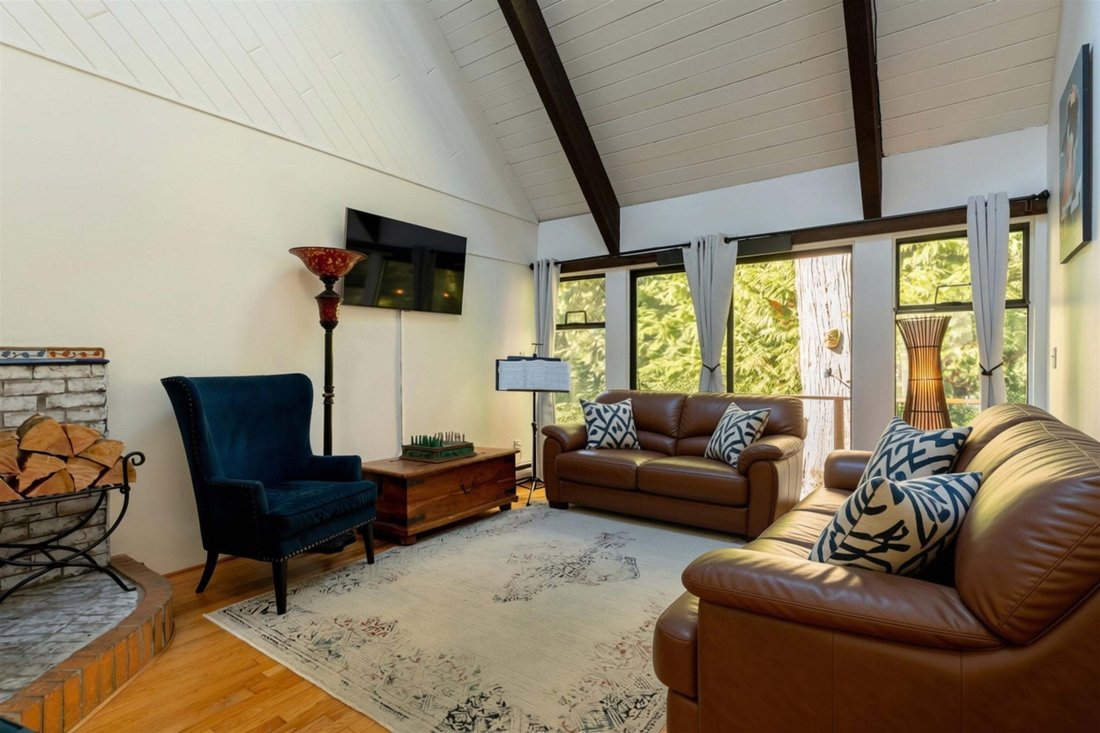 House in Bowen Island, British Columbia, Canada 5 - 19048999