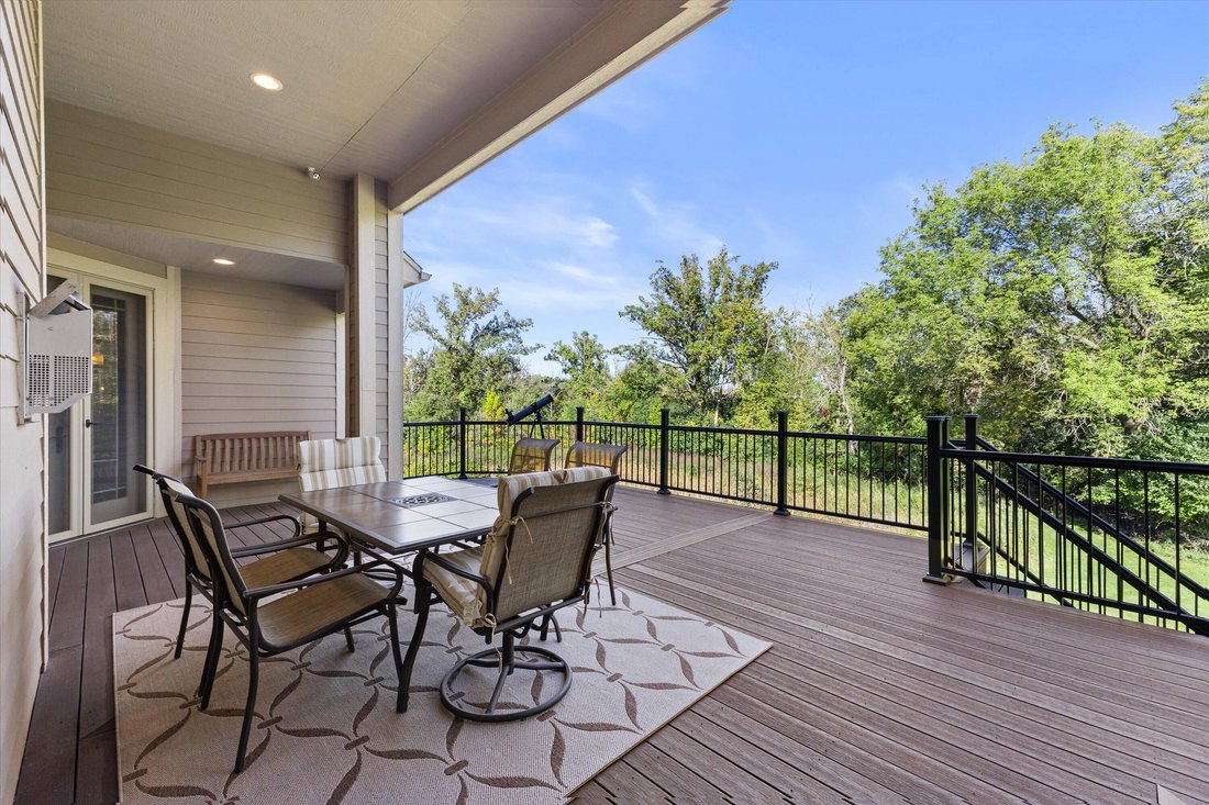 House in Pewaukee, Wisconsin, United States 3 - 19047573
