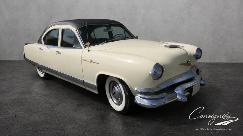 Sedan in Glendale, United States 1 - 19048861