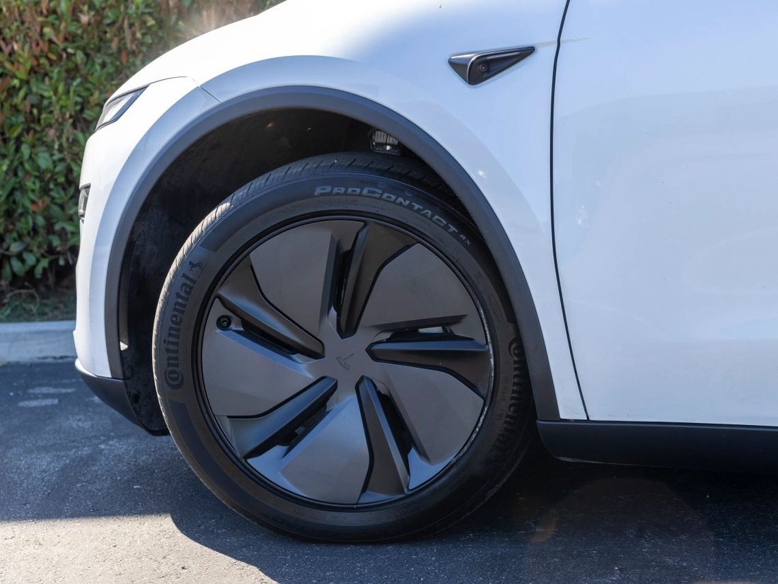 Suv in Azusa, CA, United States 5 - 18989997