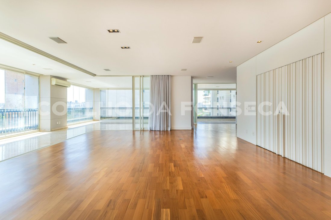 Condo in São Paulo, State of São Paulo, Brazil 1 - 19047962