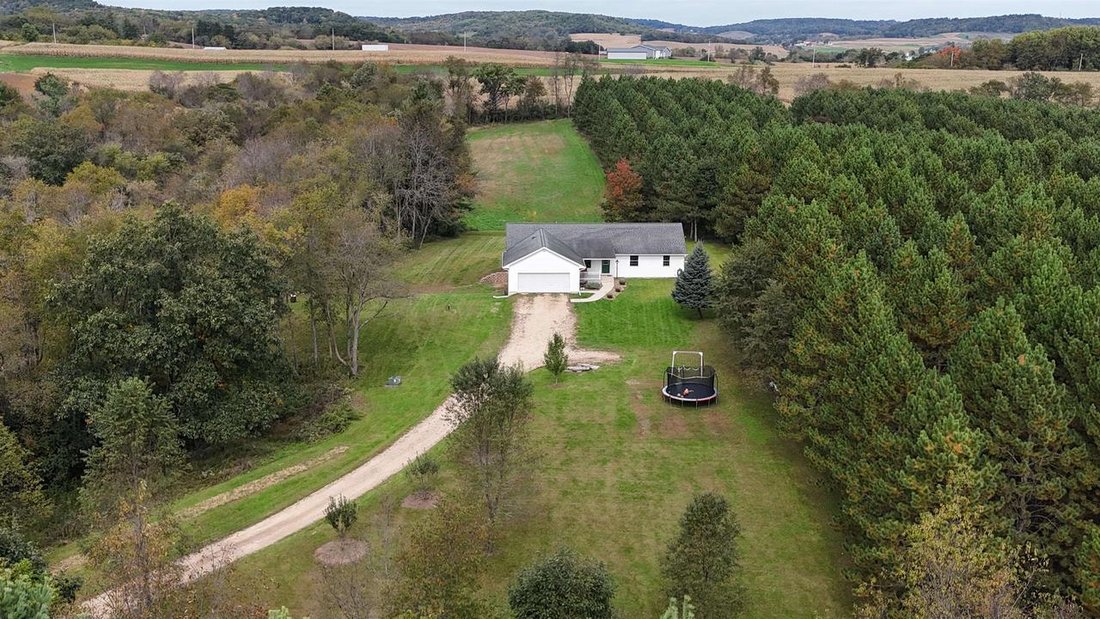House in Kendall, Wisconsin, United States 1 - 19045503