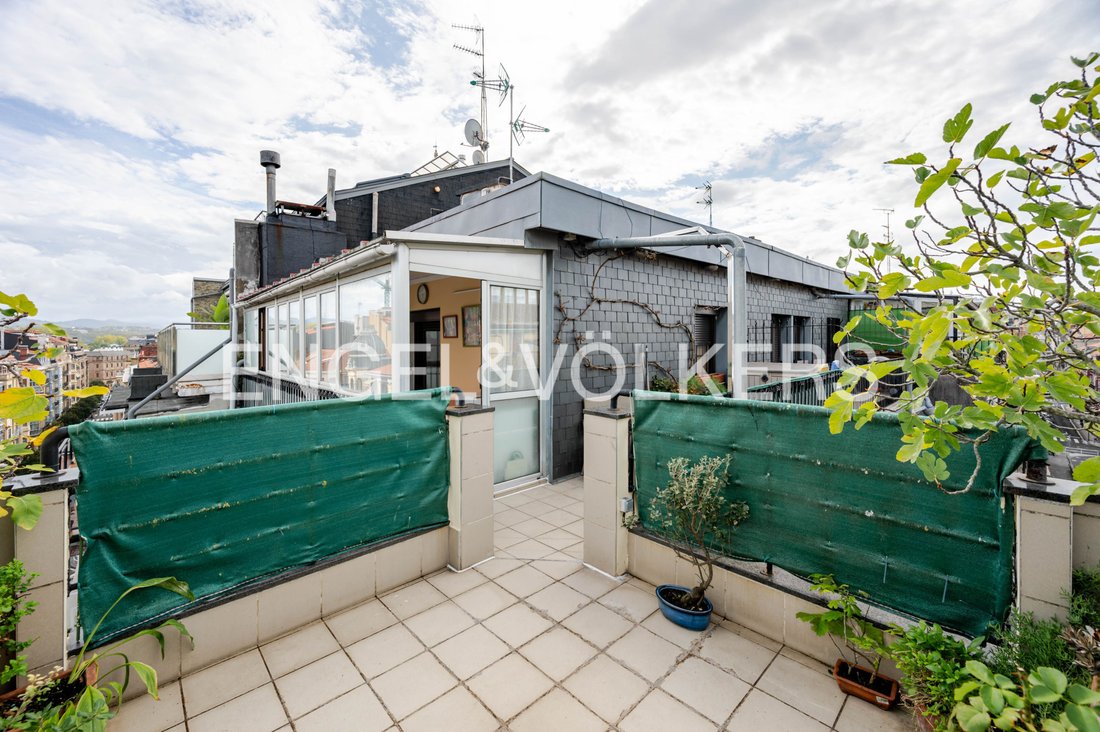 Penthouse in Centro, Donostia-San Sebastian, Spain 3 - 19047248