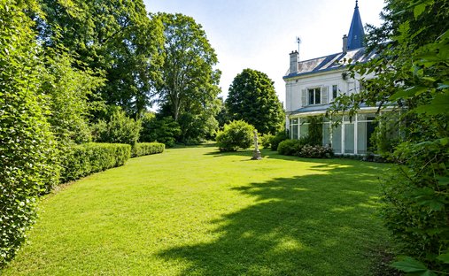 House in Saint-Cloud, Ile-de-France, France 1
