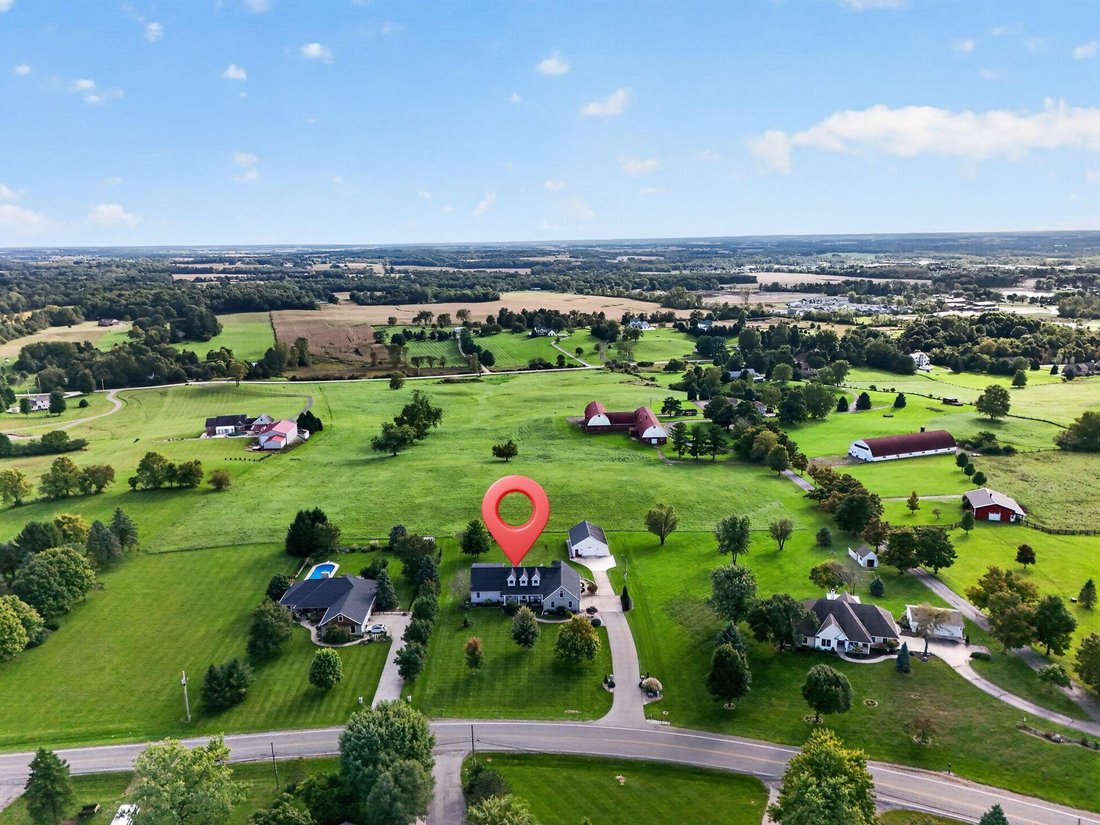 House in Bellefontaine, Ohio, United States 3 - 19048514