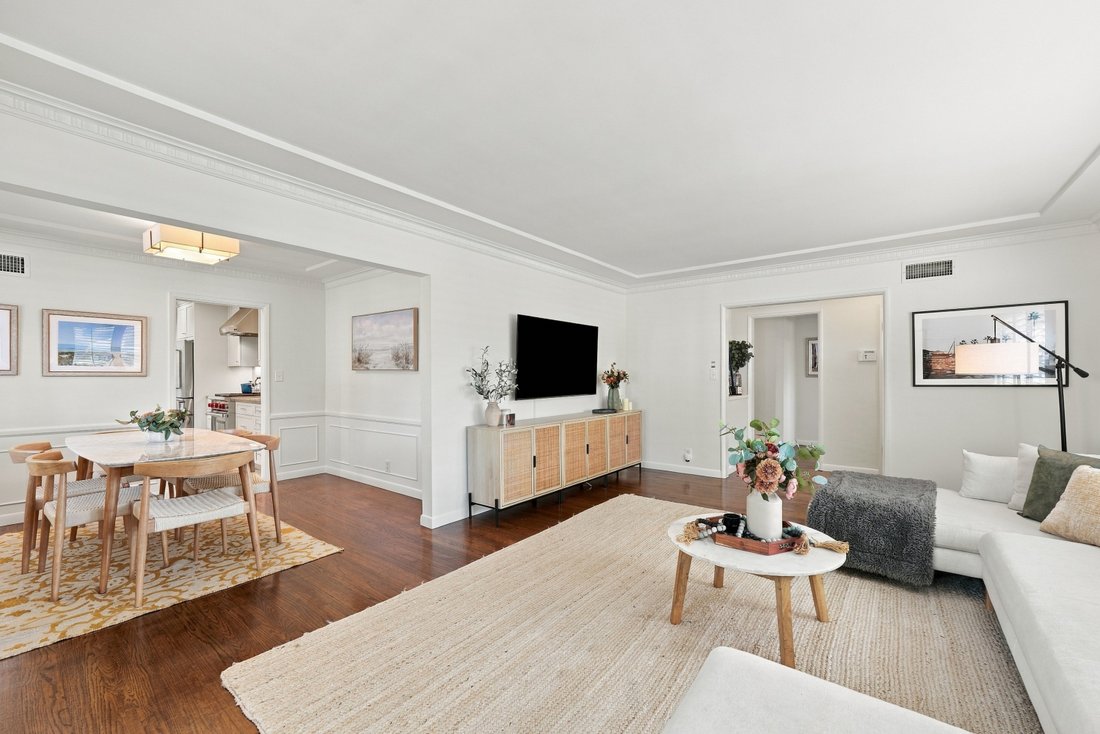House in Los Angeles, California, United States 1 - 19045295