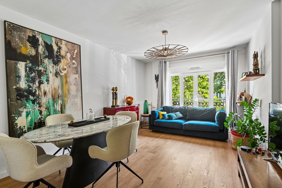 Apartment in La Garenne-Colombes, Ile-de-France, France 1 - 19048215