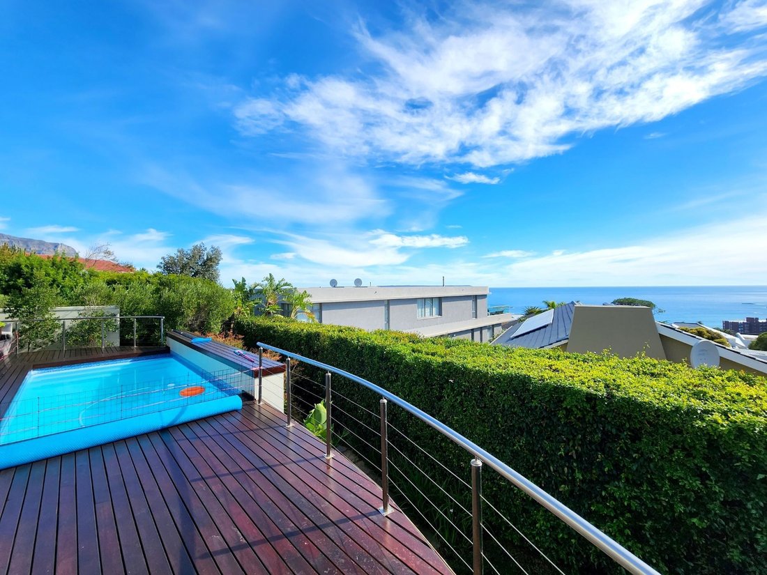 Apartment in Camps Bay, Atlantic Seaboard, Cape Town 2 - 19045543